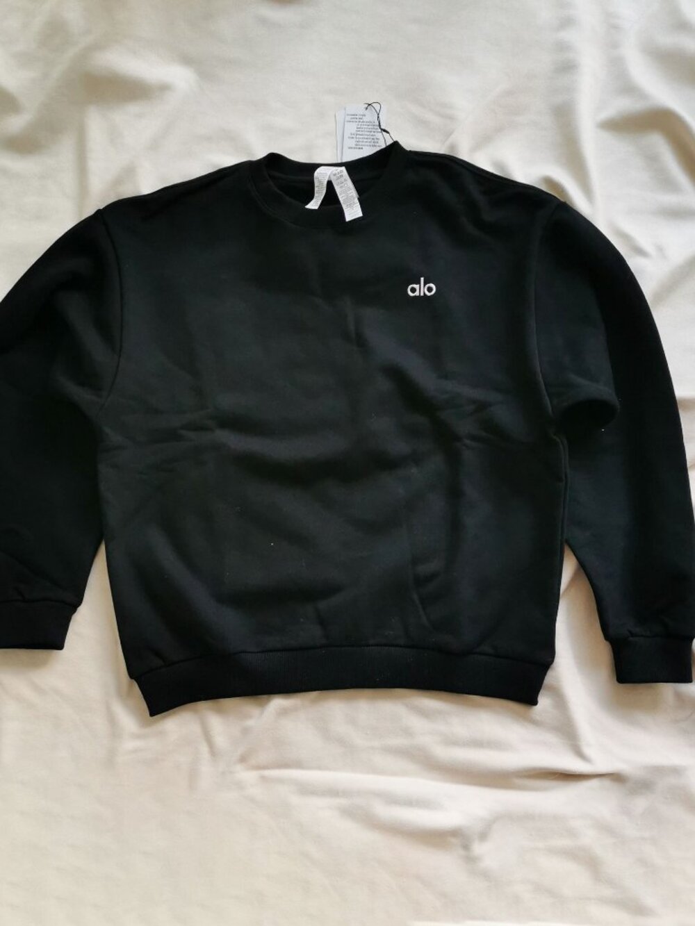 Alo Yoga Accolade Black Crew Neck Pullover Size M NWT - Picture 2 of 3